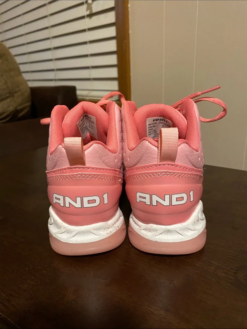Girls AND1 sneaker size 1